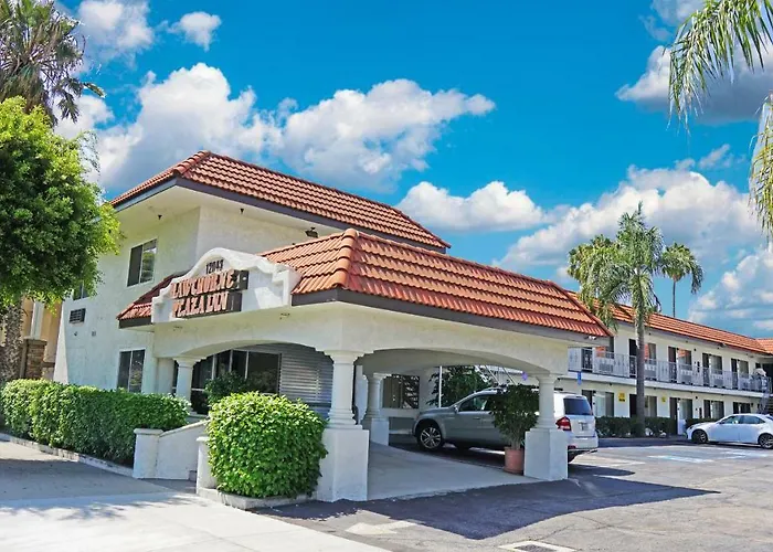Hawthorne Plaza Inn Near Lax