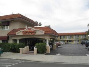 Plaza Near Lax Motel