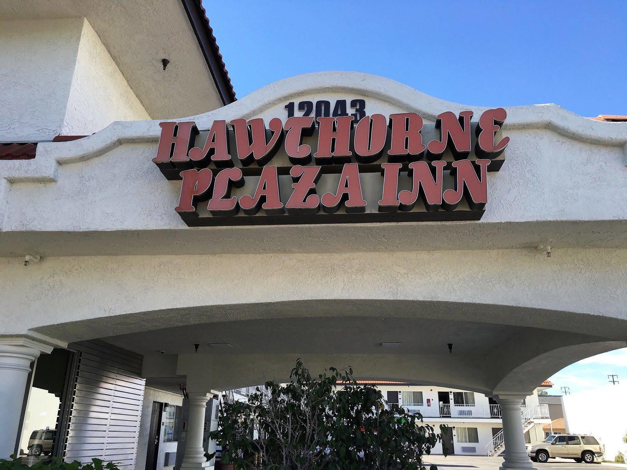 Plaza Near Lax 2*